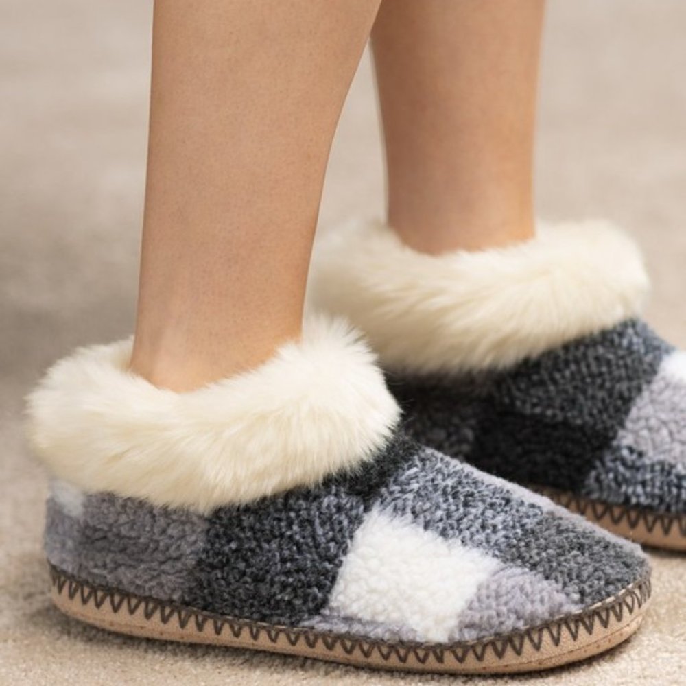 Ruggine Premium Buffalo Check and Fur Slippers